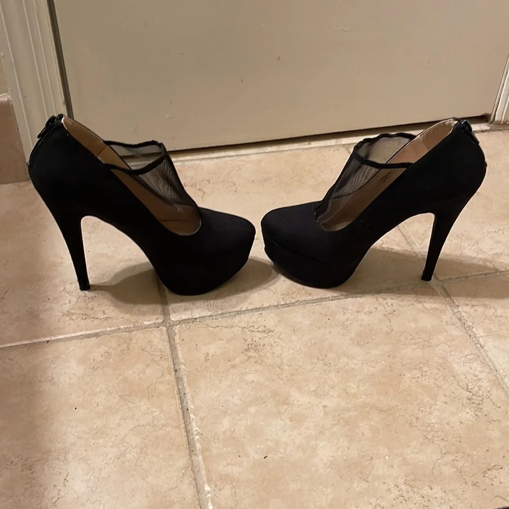 High heels - Picture 3 of 4